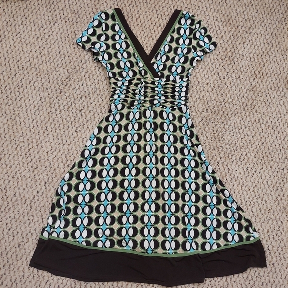 DressBarn Fit & Flare Dress 8 Cap Sleeve Brown Geometric Stretch V Neck Packable - Picture 9 of 9